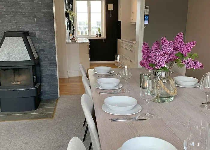 Family-friendly House In Old Town With 13 Beds Villa