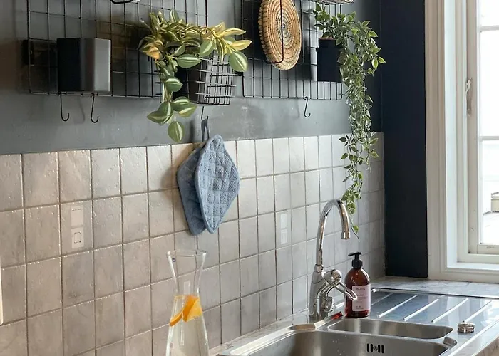 Family-friendly House In Old Town With 13 Beds Mandal