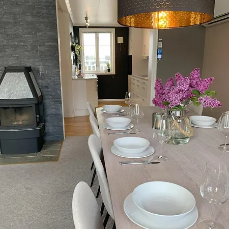 Family-friendly House In Old Town With 13 Beds Villa