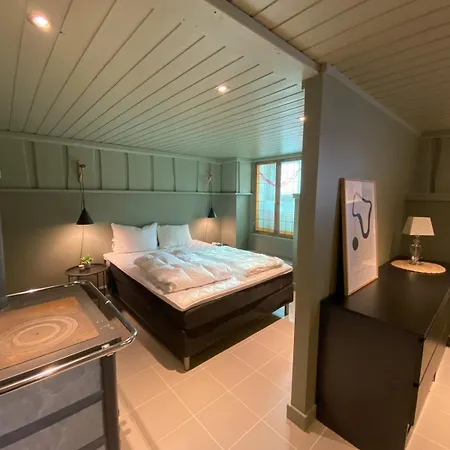 Family-friendly House In Old Town With 13 Beds Villa Mandal