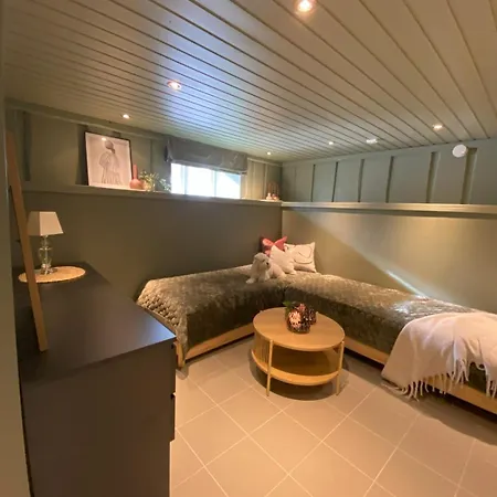 Family-friendly House In Old Town With 13 Beds *