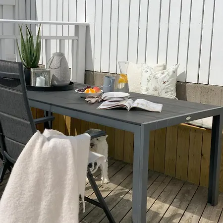 Family-friendly House In Old Town With 13 Beds * Mandal