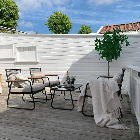 Villa Family-friendly House In Old Town With 13 Beds Mandal