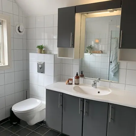 Family-friendly House In Old Town With 13 Beds Mandal