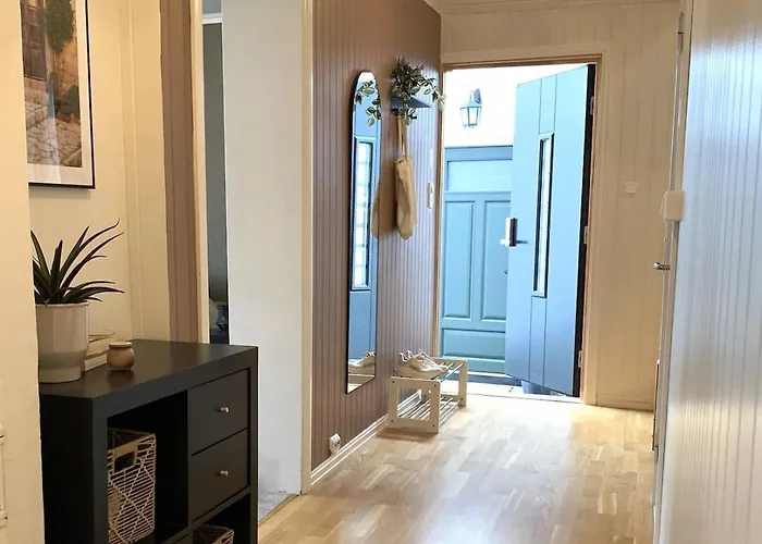 Family-friendly House In Old Town With 13 Beds ヴィラ マンダール